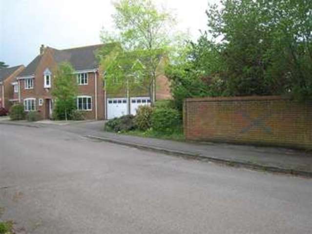  Image of 5 bedroom Detached house to rent in Willow Lane Milton Abingdon OX14 at Milton, OX14 4EG
