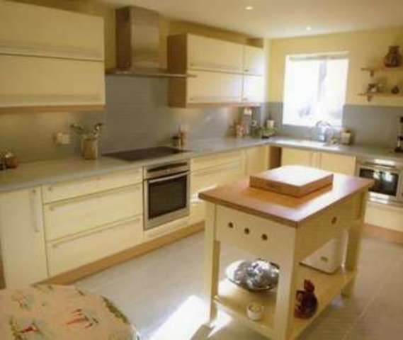  Image of 5 bedroom Detached house to rent in Willow Lane Milton Abingdon OX14 at Milton, OX14 4EG