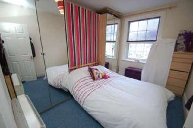  Image of 2 bedroom Apartment to rent in Higher Woodfield Road Torquay TQ1 at Wilverley Court  Torquay, TQ1 2JZ