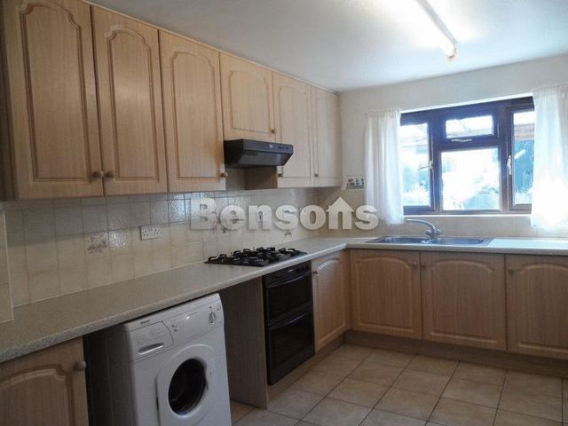  Image of 4 bedroom Property to rent in Windermere Drive Priorslee Telford TF2 at Windermere Drive Priorslee Telford, TF2 9RA