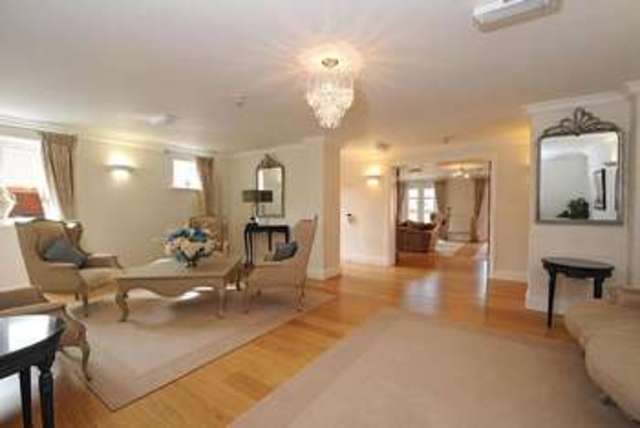  Image of 1 bedroom Apartment for sale in Wootton Road Abingdon OX14 at Wootton Road  Abingdon, OX14 1JA