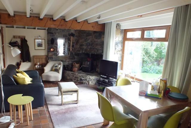  Image of 2 bedroom Bungalow for sale in Frances Lane Saundersfoot SA69 at Saundersfoot Pembrokeshire Saundersfoot, SA69 9HB