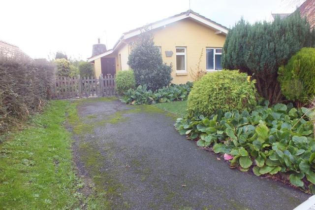  Image of 2 bedroom Bungalow for sale in Frances Lane Saundersfoot SA69 at Saundersfoot Pembrokeshire Saundersfoot, SA69 9HB