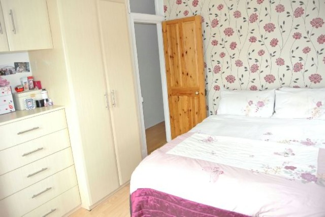  Image of 4 bedroom Semi-Detached house for sale in York Avenue Sandiacre Nottingham NG10 at York Avenue  Sandiacre, NG10 5HA
