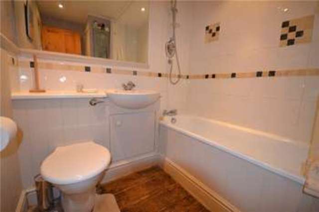 Image of 2 bedroom End of Terrace to rent in Barrells Down Road Bishop