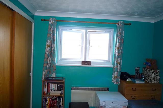  Image of 1 bedroom End of Terrace to rent in Corby Crescent Portsmouth PO3 at Portsmouth, PO3 5UR