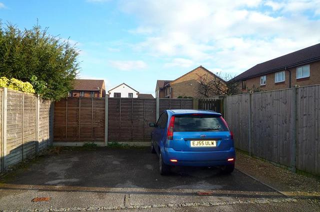  Image of 1 bedroom End of Terrace to rent in Corby Crescent Portsmouth PO3 at Portsmouth, PO3 5UR