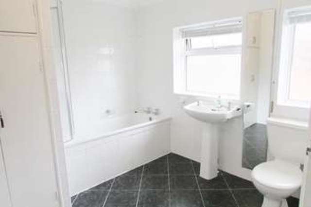  Image of 3 bedroom Semi-Detached house to rent in Hamfield Wantage OX12 at Wantage, OX12 9EG