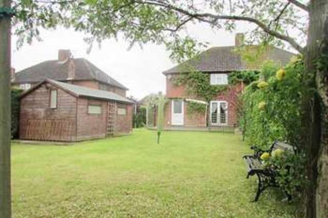  Image of 3 bedroom Semi-Detached house to rent in Hamfield Wantage OX12 at Wantage, OX12 9EG