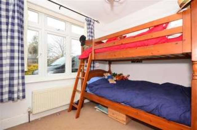  Image of 4 bedroom Bungalow for sale in Maidstone Road Headcorn Ashford TN27 at Headcorn Ashford Headcorn, TN27 9RS