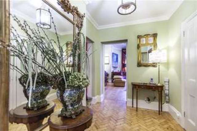  Image of 3 bedroom Flat for sale in Dartmouth Hill London SE10 at Dartmouth Hill London Greenwich, SE10 8AQ