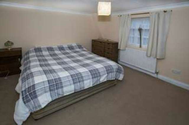  Image of 2 bedroom Flat for sale in Caversham Road Reading RG1 at Caversham Road  Reading, RG1 7BT