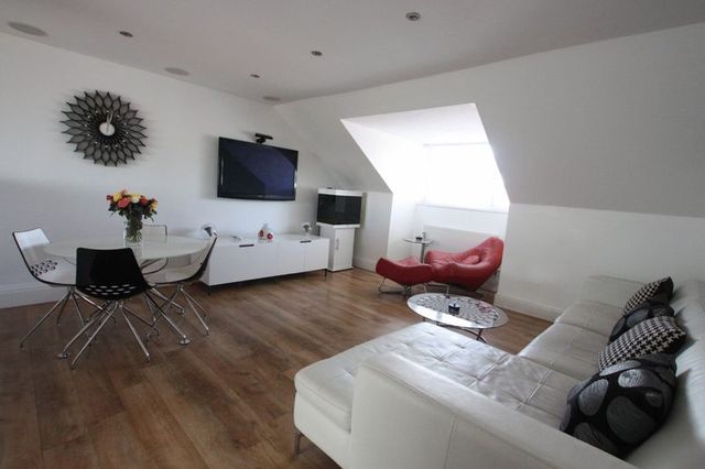  Image of 2 bedroom Flat for sale in Corporation Road Beverley HU17 at Corporation Road  Beverley, HU17 9HG