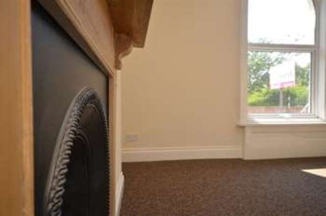  Image of 1 bedroom Ground Flat for sale in Cottage Grove Southsea PO5 at Southsea Hampshire Southsea, PO5 1EH