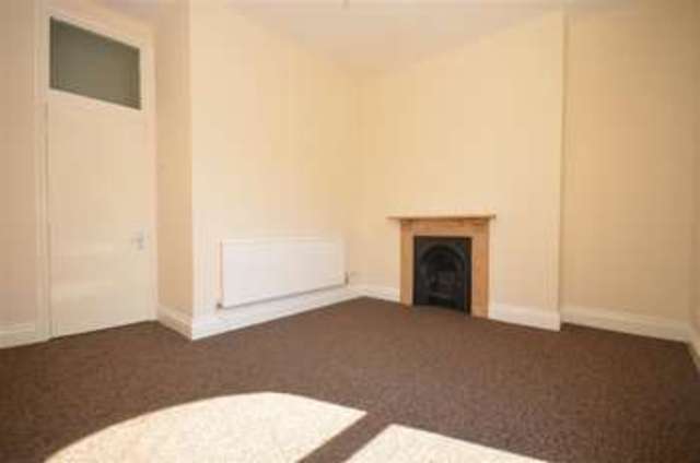  Image of 1 bedroom Ground Flat for sale in Cottage Grove Southsea PO5 at Southsea Hampshire Southsea, PO5 1EH