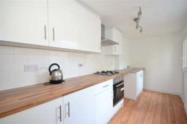  Image of 1 bedroom Flat for sale in Cottage Grove Southsea PO5 at Southsea Hampshire Southsea, PO5 1EH