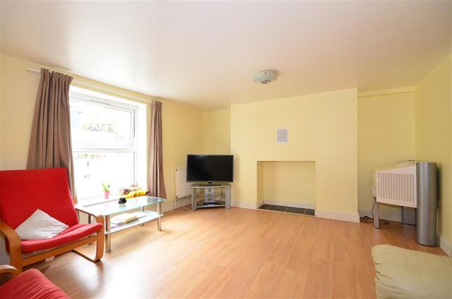  Image of 2 bedroom Flat for sale in Cottage Grove Southsea PO5 at Southsea Hampshire Southsea, PO5 1AH