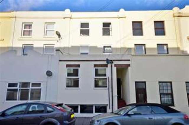  Image of 1 bedroom Apartment for sale in Cottage Grove Southsea PO5 at Southsea Hampshire Southsea, PO5 1EH