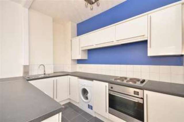  Image of 1 bedroom Apartment for sale in Cottage Grove Southsea PO5 at Southsea Hampshire Southsea, PO5 1EH
