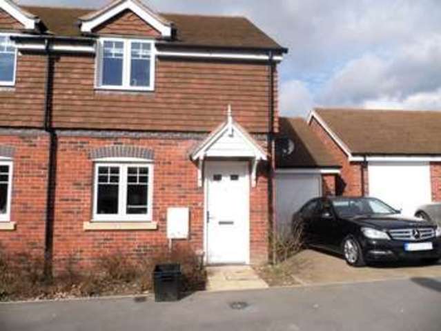  Image of 2 bedroom Semi-Detached house to rent in Cygnus Grove Wokingham RG40 at Cygnus Grove  Wokingham, RG40 1EH