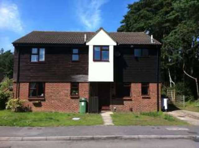  Image of 1 bedroom Terraced house to rent in Hythe Close Bracknell RG12 at Hythe Close  Forest Park, RG12 0UZ