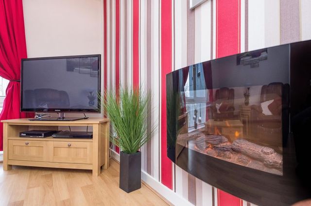  Image of 3 bedroom Flat for sale in Craigmount Hill Edinburgh EH4 at Craigmount Hill Corstorphine Edinburgh, EH4 8HW