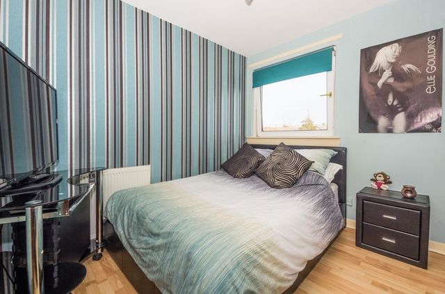  Image of 3 bedroom Flat for sale in Craigmount Hill Edinburgh EH4 at Craigmount Hill Corstorphine Edinburgh, EH4 8HW