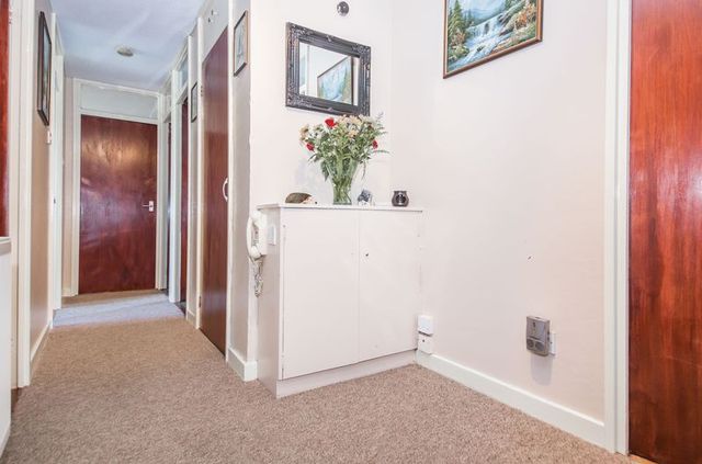  Image of 3 bedroom Flat for sale in Craigmount Hill Edinburgh EH4 at Craigmount Hill Corstorphine Edinburgh, EH4 8HW