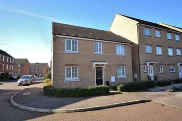  Image of 4 bedroom Detached house for sale in Cormorant Way Leighton Buzzard LU7 at Cormorant Way  Leighton Buzzard, LU7 4UY