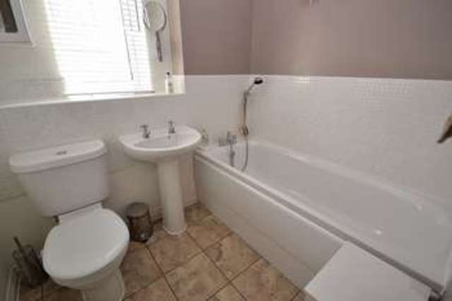  Image of 4 bedroom Detached house for sale in Cormorant Way Leighton Buzzard LU7 at Cormorant Way  Leighton Buzzard, LU7 4UY