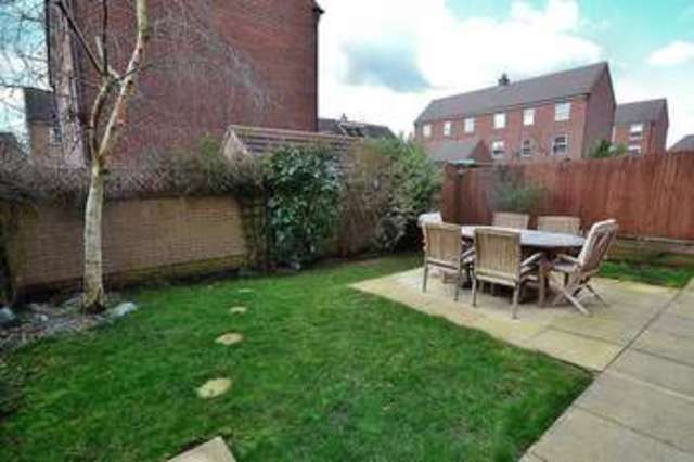  Image of 4 bedroom Detached house for sale in Cormorant Way Leighton Buzzard LU7 at Cormorant Way  Leighton Buzzard, LU7 4UY