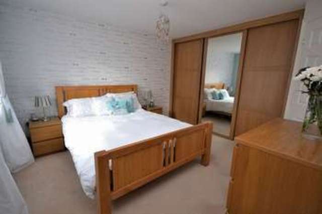  Image of 4 bedroom Detached house for sale in Cormorant Way Leighton Buzzard LU7 at Cormorant Way  Leighton Buzzard, LU7 4UY