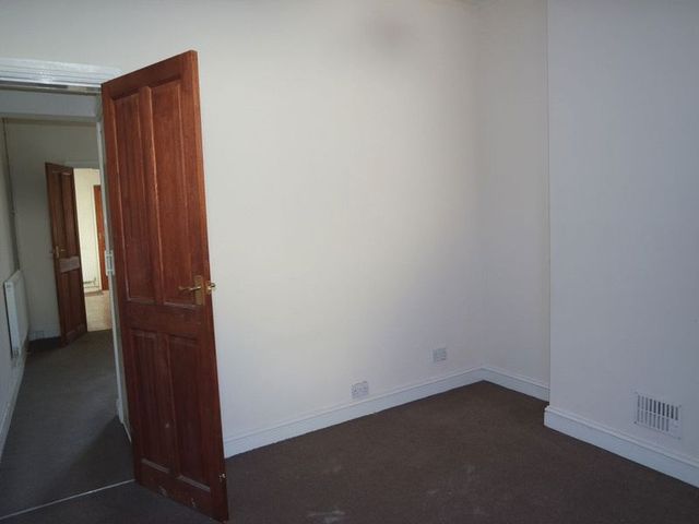  Image of 3 bedroom Terraced house to rent in Cornwallis Street Stoke-on-Trent ST4 at Cornwallis Street  Stoke-On-Trent, ST4 1EA