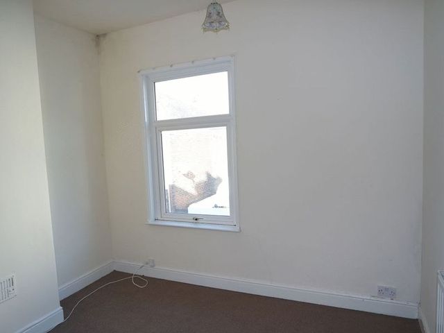  Image of 3 bedroom Terraced house to rent in Cornwallis Street Stoke-on-Trent ST4 at Cornwallis Street  Stoke-On-Trent, ST4 1EA