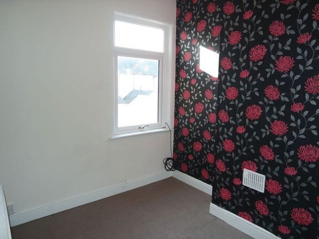  Image of 3 bedroom Terraced house to rent in Cornwallis Street Stoke-on-Trent ST4 at Cornwallis Street  Stoke-On-Trent, ST4 1EA