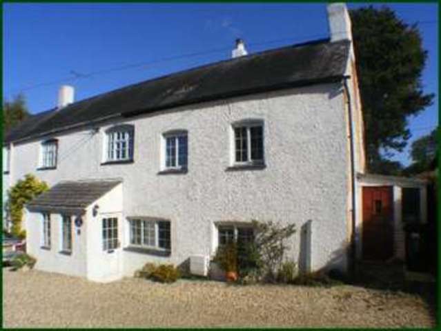  Image of 3 bedroom Cottage to rent in High Street Blunsdon Swindon SN26 at High Street Blunsdon Blunsdon, SN26 7AR