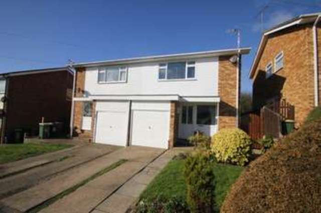  Image of 3 bedroom Semi-Detached house for sale in Elizabeth Close Hockley SS5 at Hawkwell Essex, SS5 4NQ