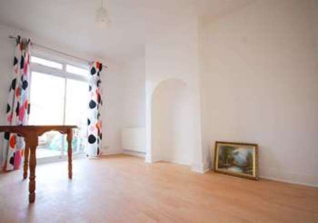  Image of 4 bedroom Terraced house to rent in Montague Road London N15 at Montague Road Seven Sisters London, N15 4BD