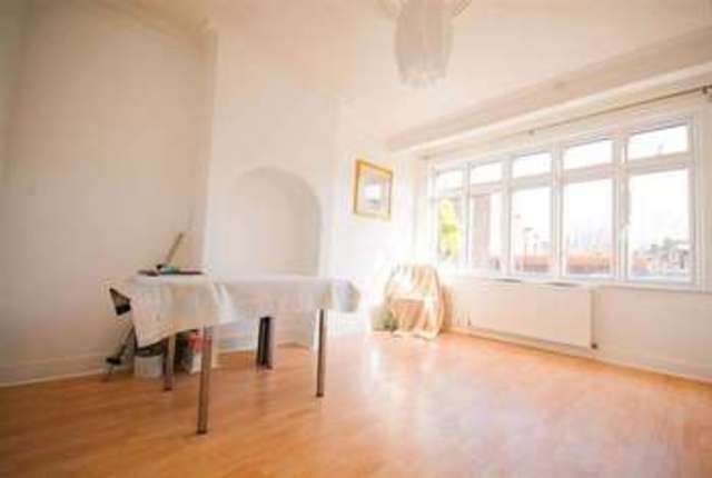  Image of 4 bedroom Terraced house to rent in Montague Road London N15 at Montague Road Seven Sisters London, N15 4BD