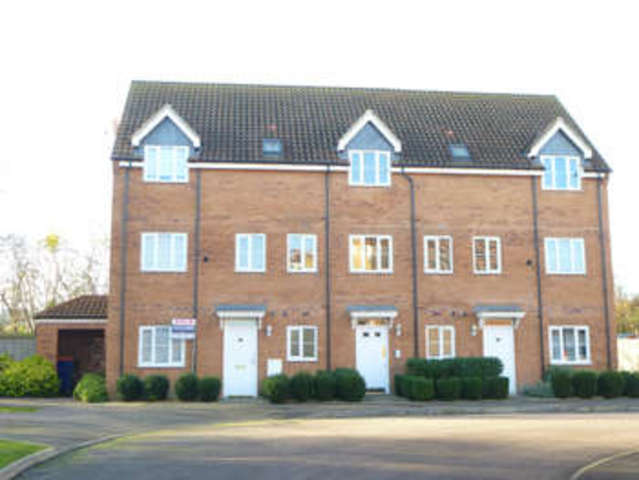  Image of 1 bedroom Apartment for sale in Peppercorn Way Dunstable LU6 at Dunstable, LU6 1EL