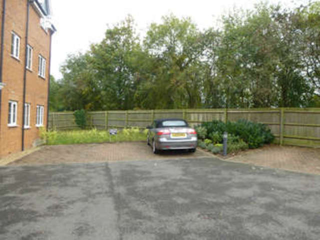  Image of 1 bedroom Apartment for sale in Peppercorn Way Dunstable LU6 at Dunstable, LU6 1EL