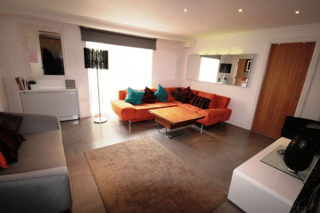  Image of 3 bedroom Flat for sale in Warstone Lane Hockley Birmingham B18 at Warstone Lane  Birmingham, B18 6HP