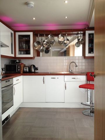  Image of 3 bedroom Flat for sale in Warstone Lane Hockley Birmingham B18 at Warstone Lane  Birmingham, B18 6HP