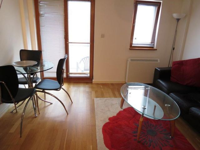  Image of 1 bedroom Apartment to rent in Corporation Street Manchester M4 at 109-113 Corporation Street  Manchester City, M4 4HB