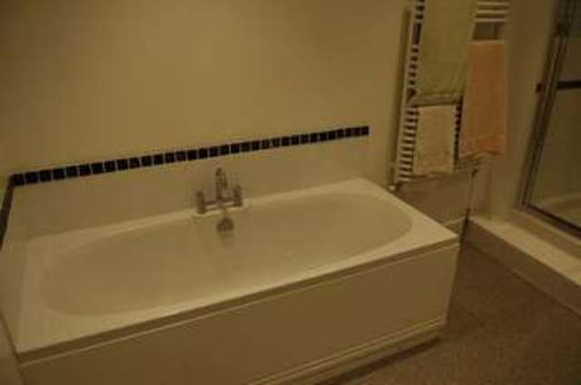  Image of 3 bedroom Property for sale in Front Cottages Withybed Green Alvechurch Birmingham B48 at Withybed Green Alvechurch BIRMINGHAM, B48 7RJ