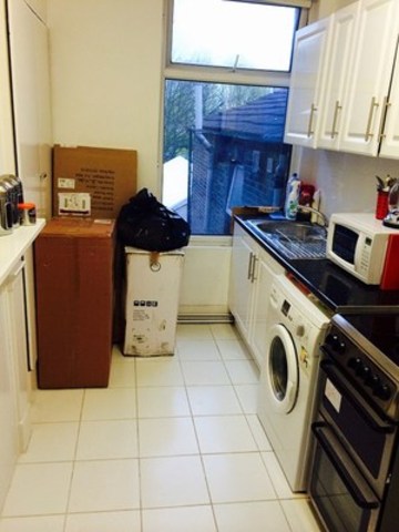  Image of 1 bedroom Flat to rent in High Road Ilford IG1 at 1. HIGH ROAD  ILFORD, IG1 1QF