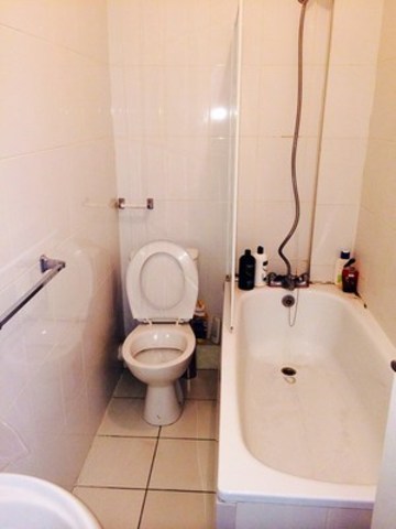  Image of 1 bedroom Flat to rent in High Road Ilford IG1 at 1. HIGH ROAD  ILFORD, IG1 1QF