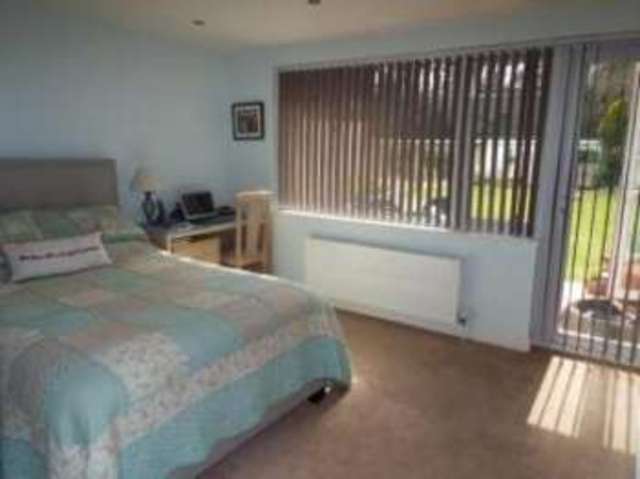  Image of 2 bedroom Flat for sale in Lindsay Road Westbourne Bournemouth BH13 at 16 Lindsay Road Poole Canford Cliffs, BH13 6AU