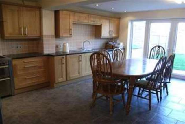  Image of 3 bedroom Detached house to rent in Greenacres Drive Uttoxeter ST14 at Uttoxeter, ST14 7EB