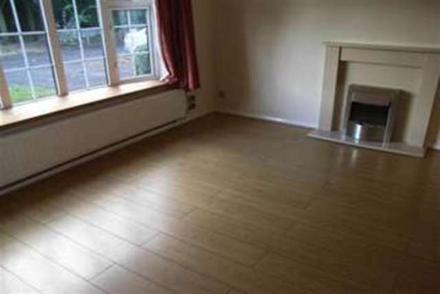  Image of 3 bedroom Detached house to rent in Greenacres Drive Uttoxeter ST14 at Uttoxeter, ST14 7EB